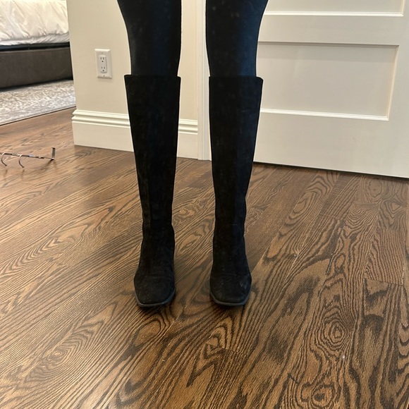 Stuart Weitzman suede boot - Picture 1 of 5